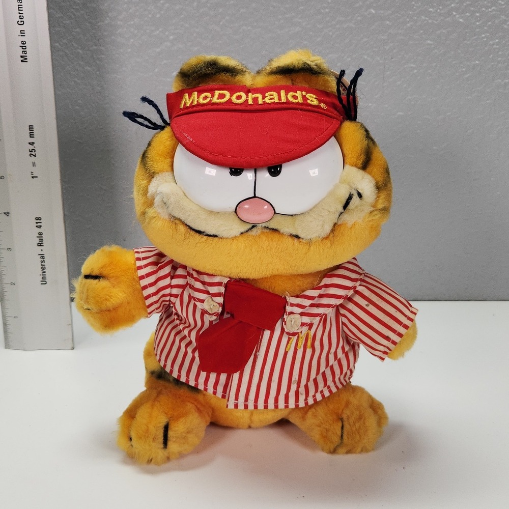 Vintage Rare 1981 Dakin GARFIELD 9" McDonalds Employee Plush w/ Tags